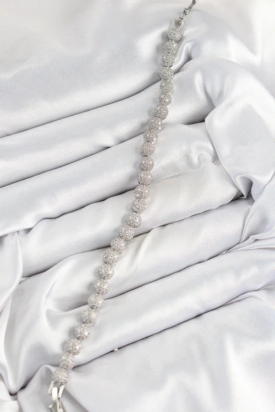 Pirinç Zirkon Taşlı Yarım Topcuk Model Gümüş Renk VIP Seri Kadın Bileklik - TJ-BB7507 - Resim 2