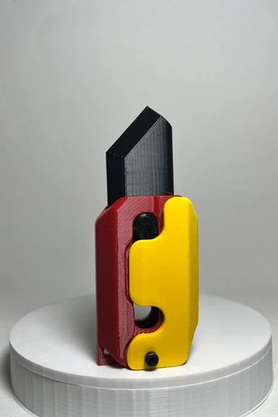 Besthree Gravity Knife- Stres Bıçağı Farklı Renklerde ( Kırmızı-sarı)