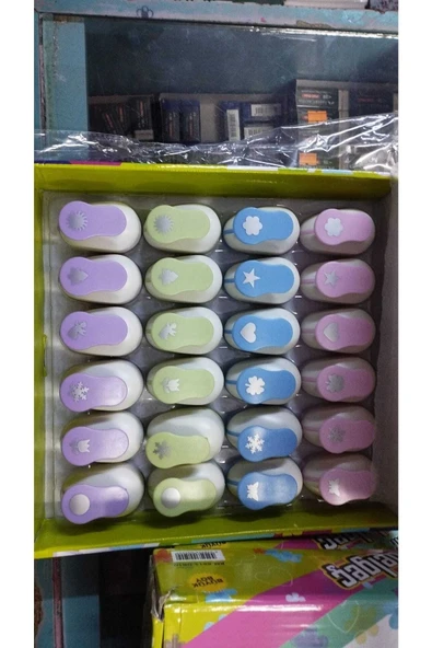 Red Apple Şekilli Küçük Boy Delgeç 2cm ürün görseli