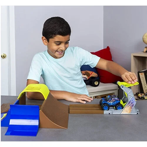 Spin Master Monster Jam 1:64 Oyun Seti Champ Ramp Freestyle ÜRÜN ORJİNAL SIFIR VE KULLANILMAMIŞTIR. DIŞ PAKETİ ZARAR GÖRMÜŞTÜR. - 2