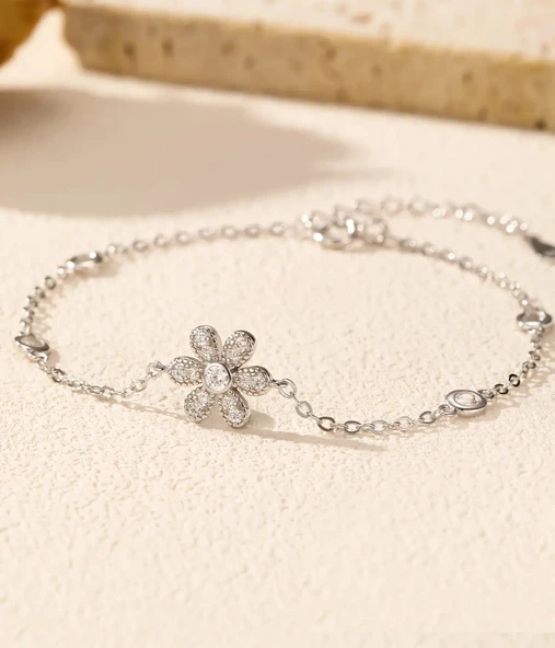 Pırlanta Model Çiçek Kadın Gümüş Bileklik - Resim 3