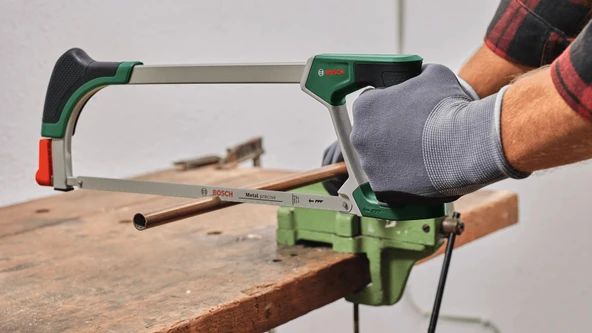 UNİVERSAL DEMİR TESTERESİ 300MM + 3 YEDEK BIÇAK - 4