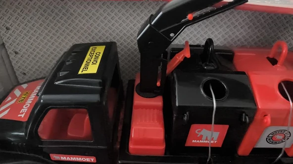 45 cm. Polesie Konteynır Taşıyıcı Kamyon ÜRÜN SFIRDIR. 1 PARÇASINDA KULLANIMA MANİ OLMAYAN ÇATLAK VARDIR. - 5