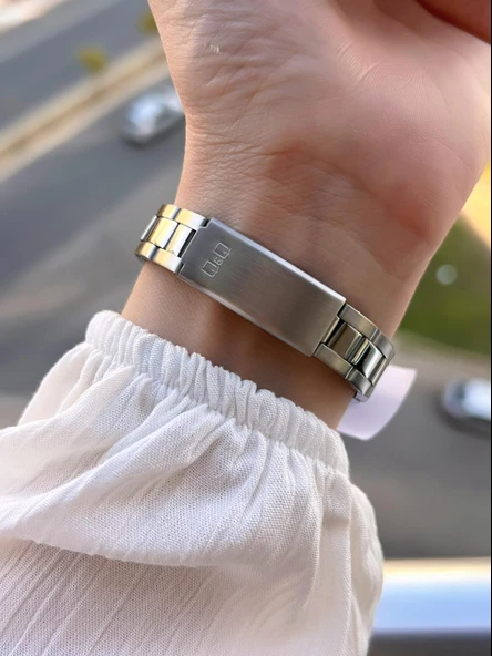 Q&Q Çelik Kordon 2 Yıl Garantili 30 Mt Suya Dayanıklı Kadın Kol Saati  BQ.K.37A-004PY - Resim 3