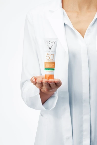 VICHY Capital Soleil Yuksek Koruma Parlama Karşıtı Güneş Kremi Spf 50+ 50 Ml 3337875695176 ürün görseli