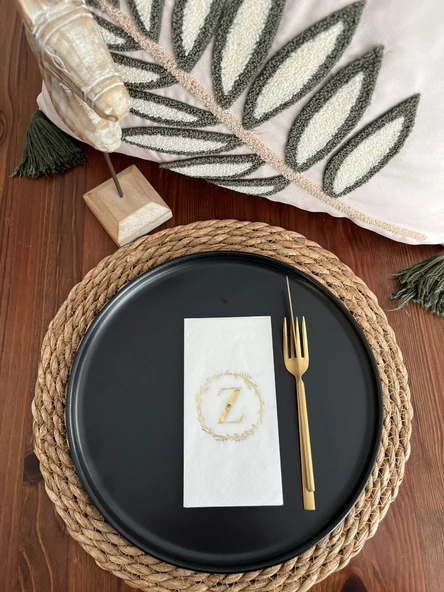 Gold Yaldızlı Beyaz Çelenkli Z Harfi Garson Peçete 16 Adet ürün görseli 1