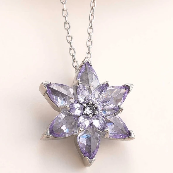 Gümüş Lila Lotus Çiçeği Kadın Kolye ürün görseli