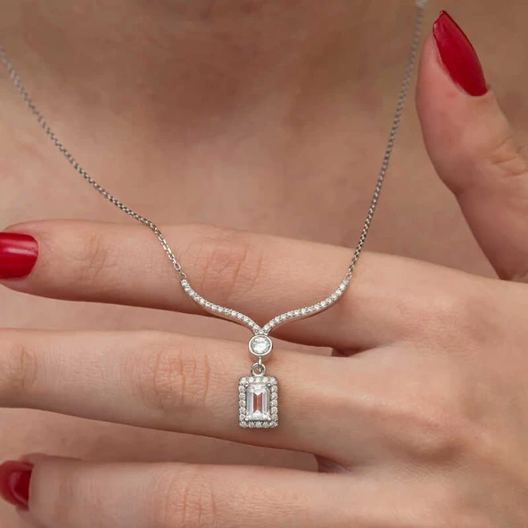 Gümüş Baget Taşlı Gerdanlık Model Kadın Kolye ürün görseli