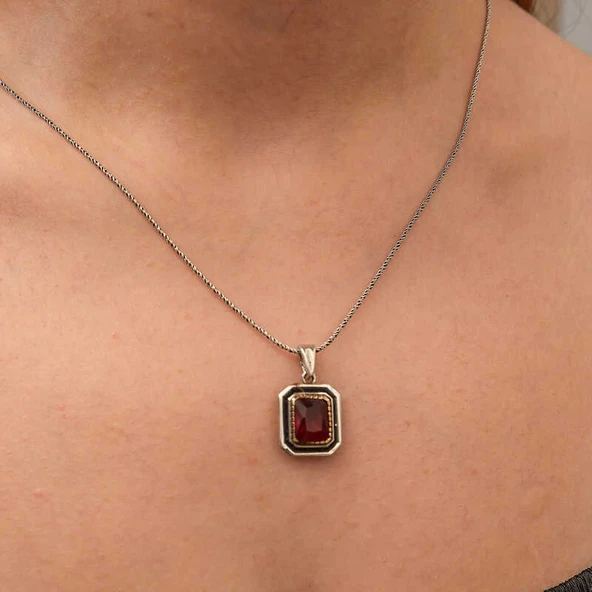 Gümüş Kırmızı Taşlı Dikdörtgen Kadın Kolye - Resim 2