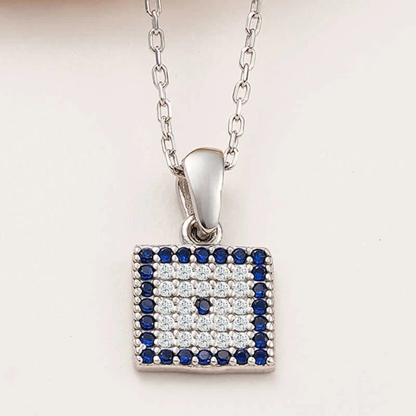 Gümüş Kare Nazar Kadın Kolye ürün görseli