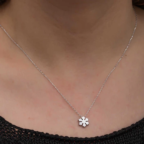 Gümüş Minimal Kar Tanesi Kadın Kolye - Resim 4