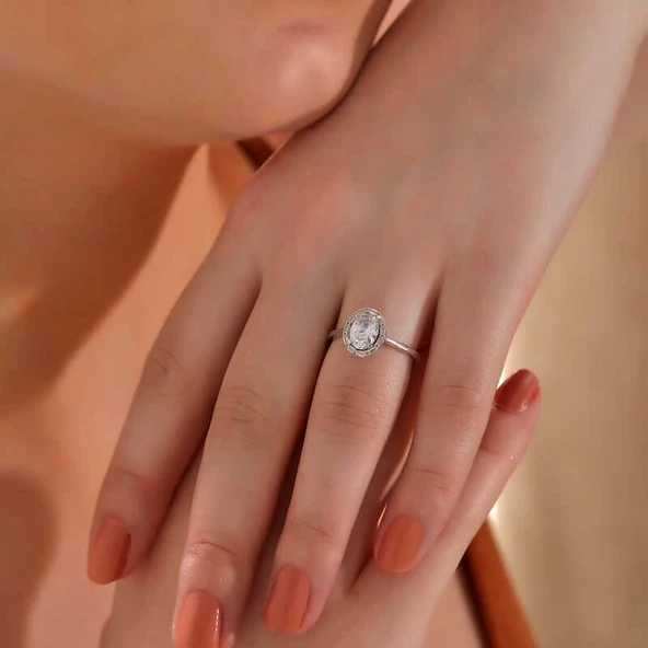 Gümüş Oval Zirkon Taşlı Kadın Yüzük - Resim 2