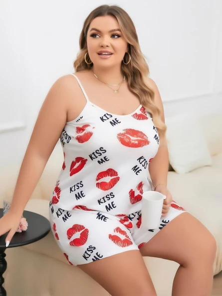 Bicomi Büyük Beden Kiss Me Öpücük Desen Pamuklu Şortlu Pijama Takımı ürün görseli