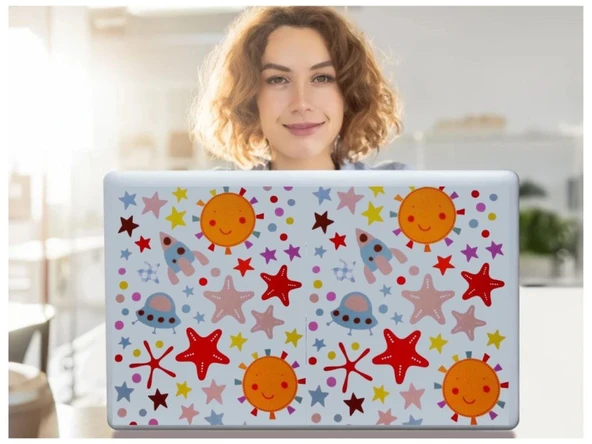 DEFTER STİCKER,LAPTOP STİCKER  UZAYLI DESENLİ PVC 70X50X0,5CM ürün görseli