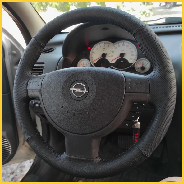 Opel Corsa C Kasa Araca Özel Direksiyon Kılıfı ürün görseli