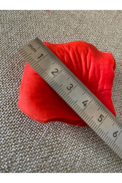 Yapay Kırmızı Gül Yaprağı 5x5cm 96 Adet - Yapay Gül Yaprak – Yapay Çiçek Dekor, Masa Süsü, Fon - Resim 4