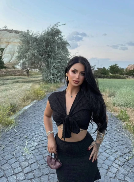 ÖNÜ BAĞLAMALI ETEKLİ TAKIM SİYAH - 3