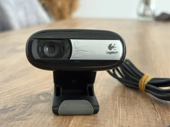 Logitech C170 Dahili Mikrofonlu Bilgisayar Kamera Webcam V-U0026