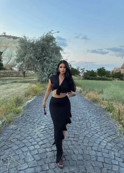 ÖNÜ BAĞLAMALI ETEKLİ TAKIM SİYAH