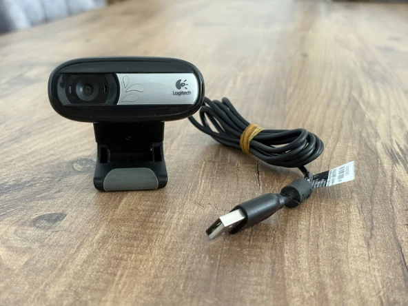 Logitech C170 Dahili Mikrofonlu Bilgisayar Kamera Webcam V-U0026 - 2