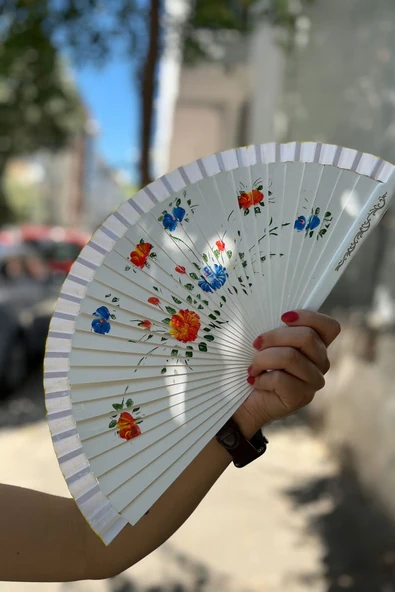 Coverzone Katlanabilir El Yelpazesi Bambu Saplı Dekoratif Çiçek Desenli Japon Tarzı Kompakt Tasarım