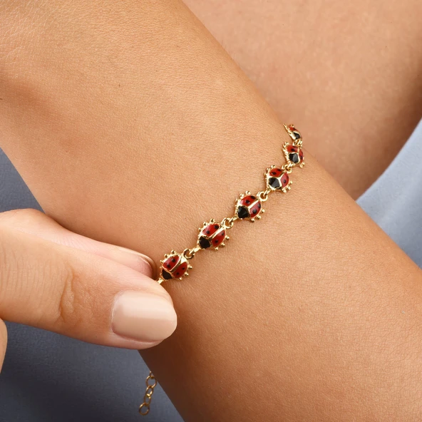 14 Ayar Altın Kaplama Mineli Uğur Böceği Bağlantılı Gümüş Bileklik - BE00100 ürün görseli 1