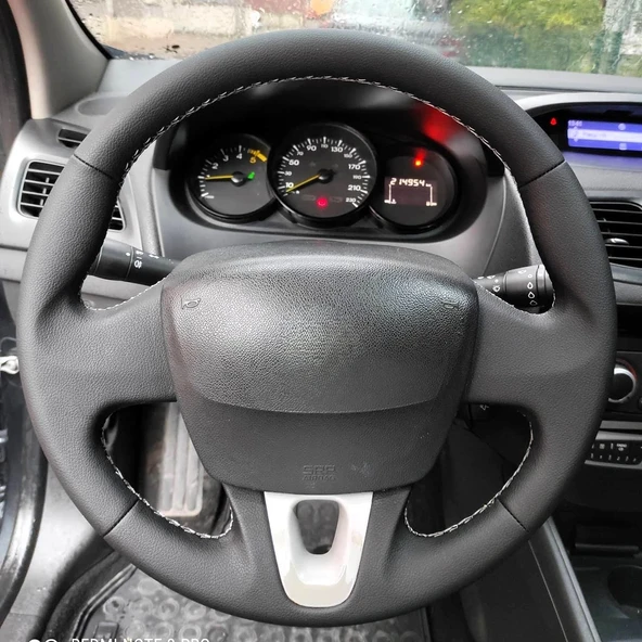 Fluence Tuşsuz Araca Özel Direksiyon Kılıfı (DÜZ DERİ) ürün görseli