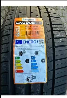 225/40R18 92W XL Unique UHP WATERFALL ürün görseli