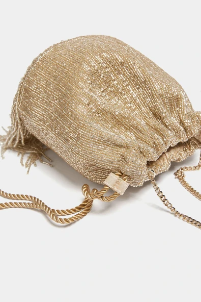 Pull & Bear Kadın Boncuklu ve püsküllü bucket çanta - Resim 3