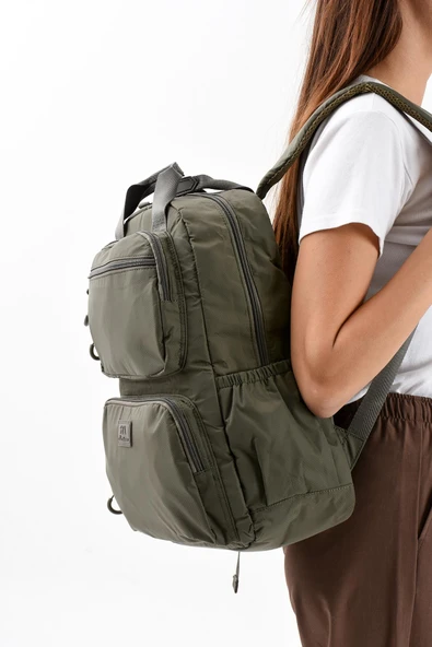 571 collections Ultra Hafif Şik ve Su Geçirmez Orta Boy Sırt Çantası Haki Yeşil Model: (571-13-9F) ürün görseli