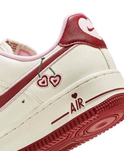 Nike Air Force 1 Valentines Day - Resim 2