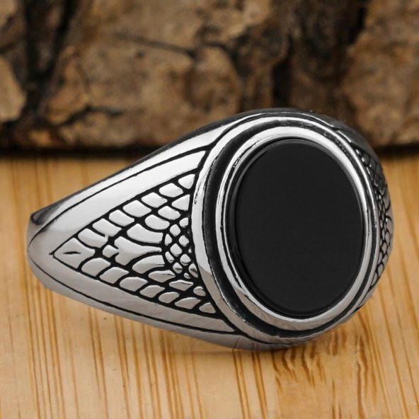Oval Siyah Oniks Taşlı Desenli 925 Ayar Gümüş Yüzük ürün görseli