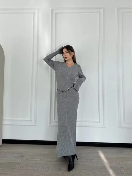 V Yaka Fitilli Uzun Elbise- Gri - Resim 4