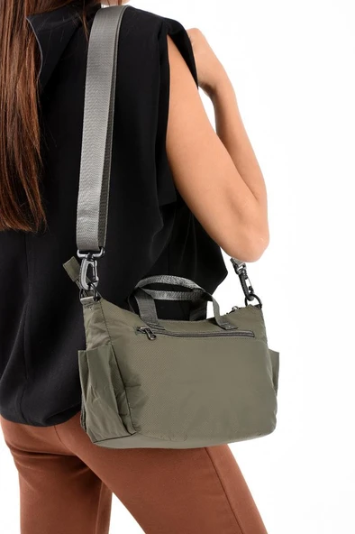 Kadın Postacı Çanta Paraşüt Kumaş Çapraz Askılı Elde Tutmalı Omuz Çantası 27*21 Cm Su İtici Kumaş - Resim 6