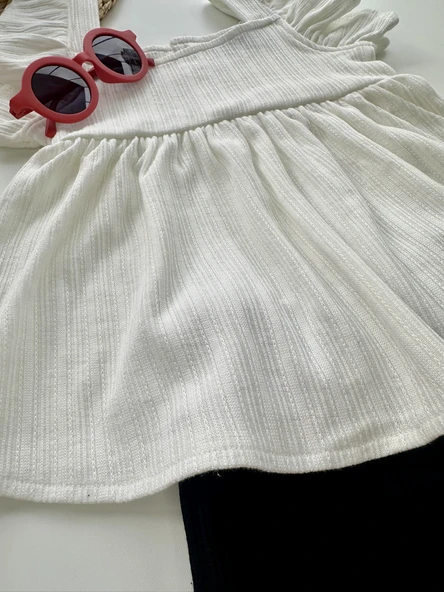 Fırfır Kollu Kız Çocuk Takımı – Ekru Üst & Lacivert Şort - 4