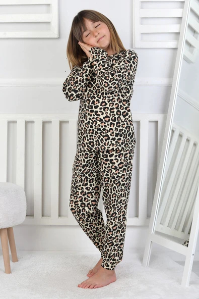 Minik Uyku Avcısı - Vahşi Rahatlık Serisi Leopar Desenli Kız Çocuk Pijama Takımı - Resim 2