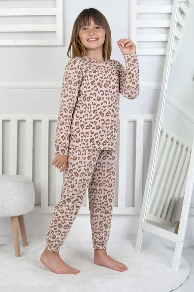 Minik Uyku Avcısı - Vahşi Rahatlık Serisi Leopar Desenli Kız Çocuk Pijama Takımı - Resim 12