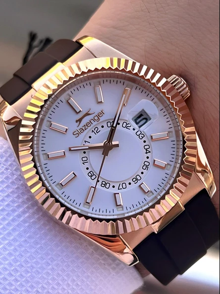 Slazenger Silikon Kordon İç Fonksiyonları Aktif 10 Atm Suya Dayanıklı Erkek Kol Saati ESL.09.2514.03 ürün görseli