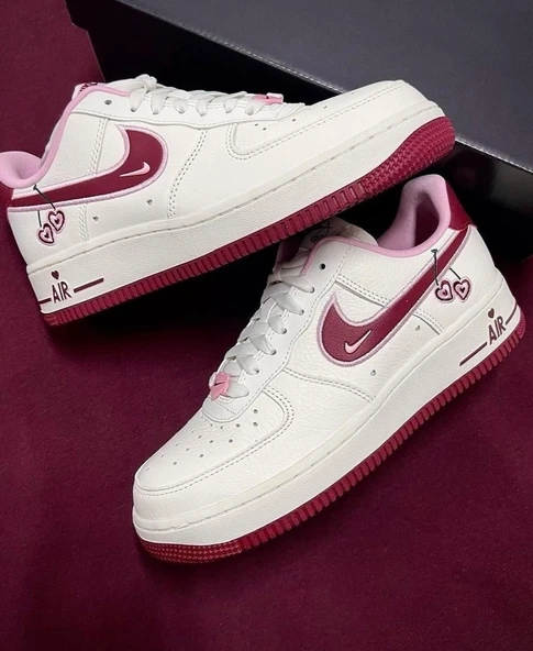 Nike Air Force 1 Valentines Day ürün görseli