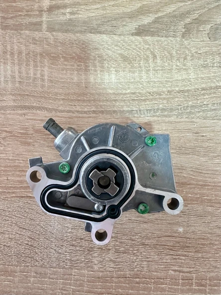 VAKUM POMPASI GOLF 4 BORA POLO A3 OCTAVİA LEON 1.9 TDİ AGR ALH / 038145101B 038145101A ürün görseli