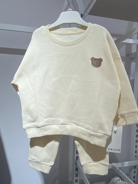 İkili Takım – Krem Ayıcık Nakışlı Waffle Kumaş - Resim 2