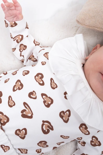 Bebek Zıbın & Pantolon Takımı – Kalpli Desen - 3