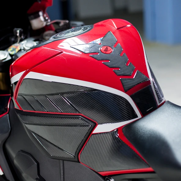 Honda CBR1000RR 2017-2020 ile Uyumlu Kaydırmaz 6D Karbon 30 Parça Tank Pad Seti GC73 - 9