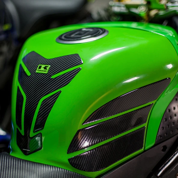 Kawasaki ZX-6R 2006 ile Uyumlu Kaydırmaz 6D Karbon 13 Parça Tank Pad Seti GC74 - 2