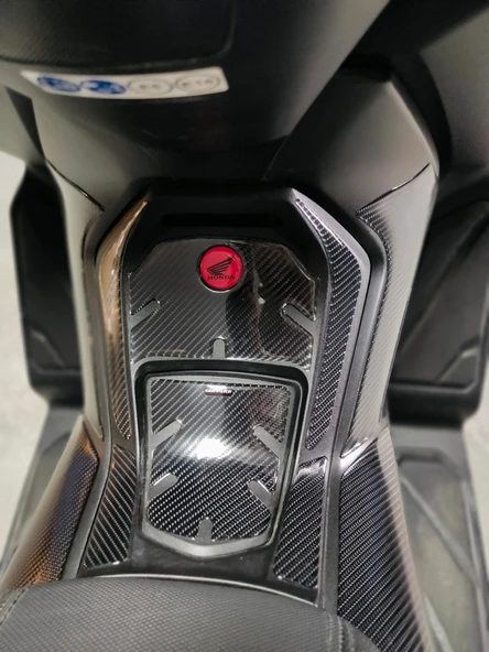 Honda Forza250 2025 ile Uyumlu Kaydırmaz 6D Karbon 19 Parça Tank Pad Seti GC20 - Resim 5