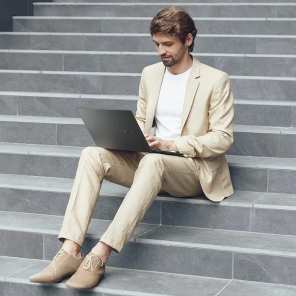 Asus (İkinci El) Zenbook 14 OLED Q415MA-U5512 -Ultra 5 Işlemci 125H-14'' OLED Touch-8 GB-512 GB Ssd- W11H- Ing Klavye - 8