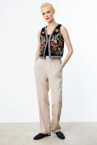 On İşlemeli Boncuklu Pamuk Yelek - 3