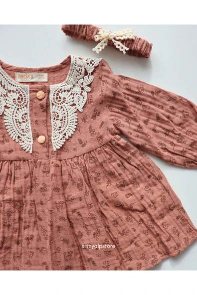 Necix's Yakası Nakışlı Müslin Kumaş Tasarım Çiçek Desenli Toka Hediyeli Kız Bebek Elbise - 5