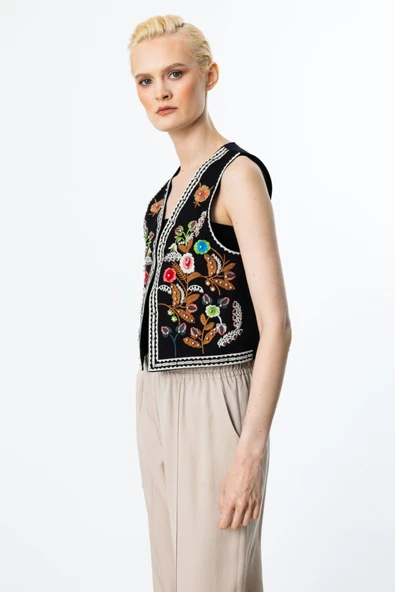 On İşlemeli Boncuklu Pamuk Yelek - 2