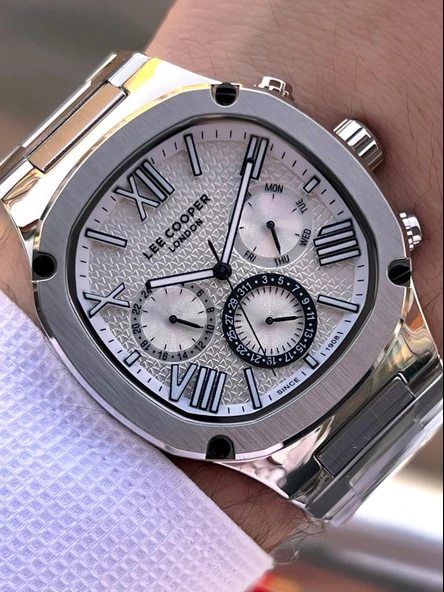 Lee Cooper Çelik Kordon İç Fonksiyonları Aktif 5 Atm 2yıl Garantili Erkek Kol Saati ELC.8146.330 ürün görseli